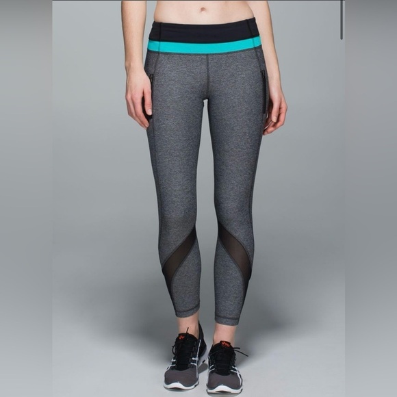 Lululemon Inspire Tight II (Mesh) Heathered Black / Black / Blue Tropics Size 6 - Picture 1 of 12